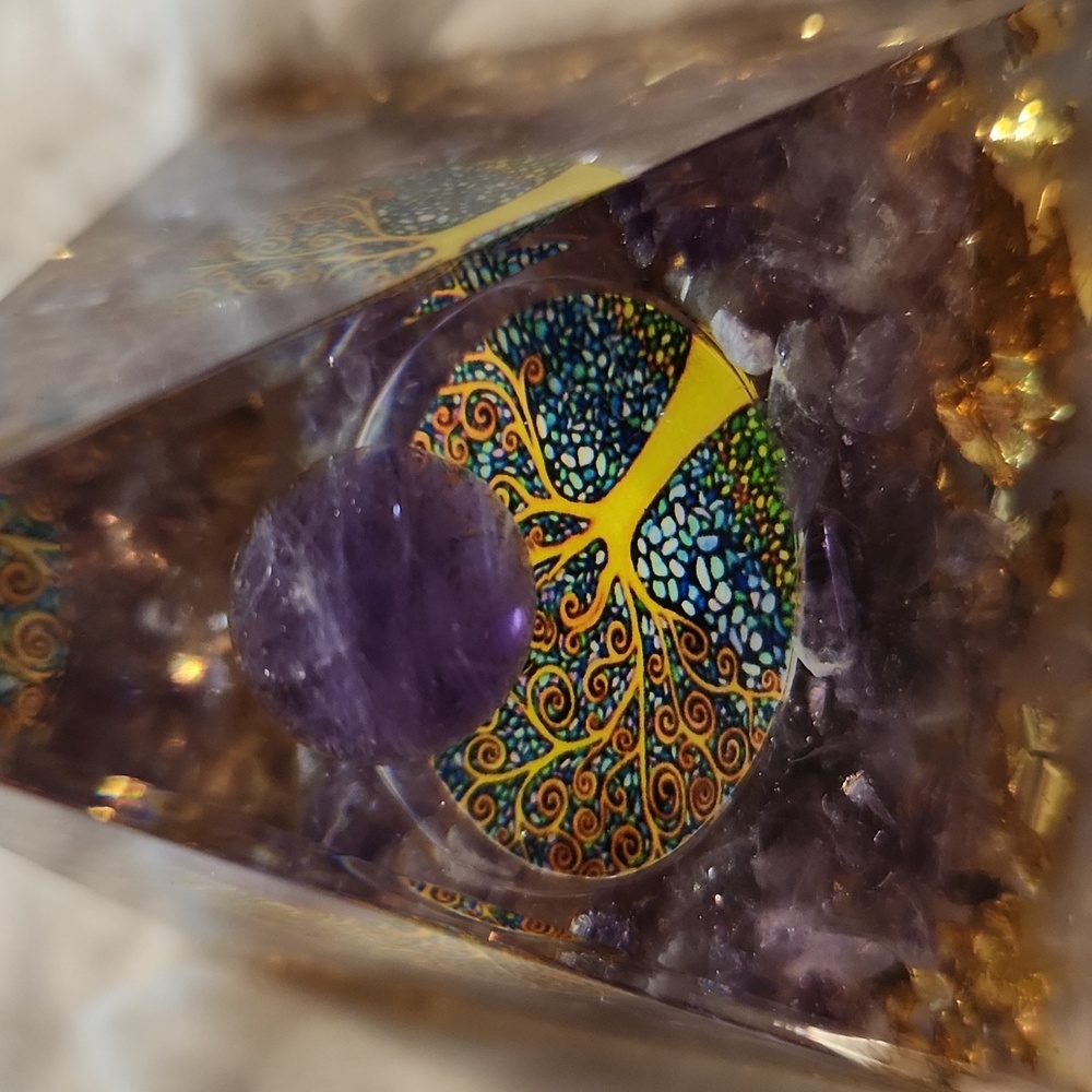 Crystal Pyramid - Picture 3 of 4